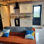 아파트 One Bedroom Achill Island Pets Allowed 웨스트포트